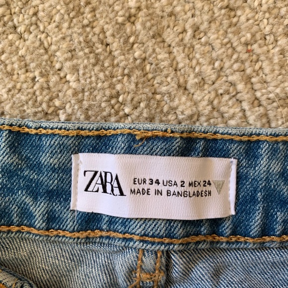 Zara Denim Shorts - Picture 3 of 3